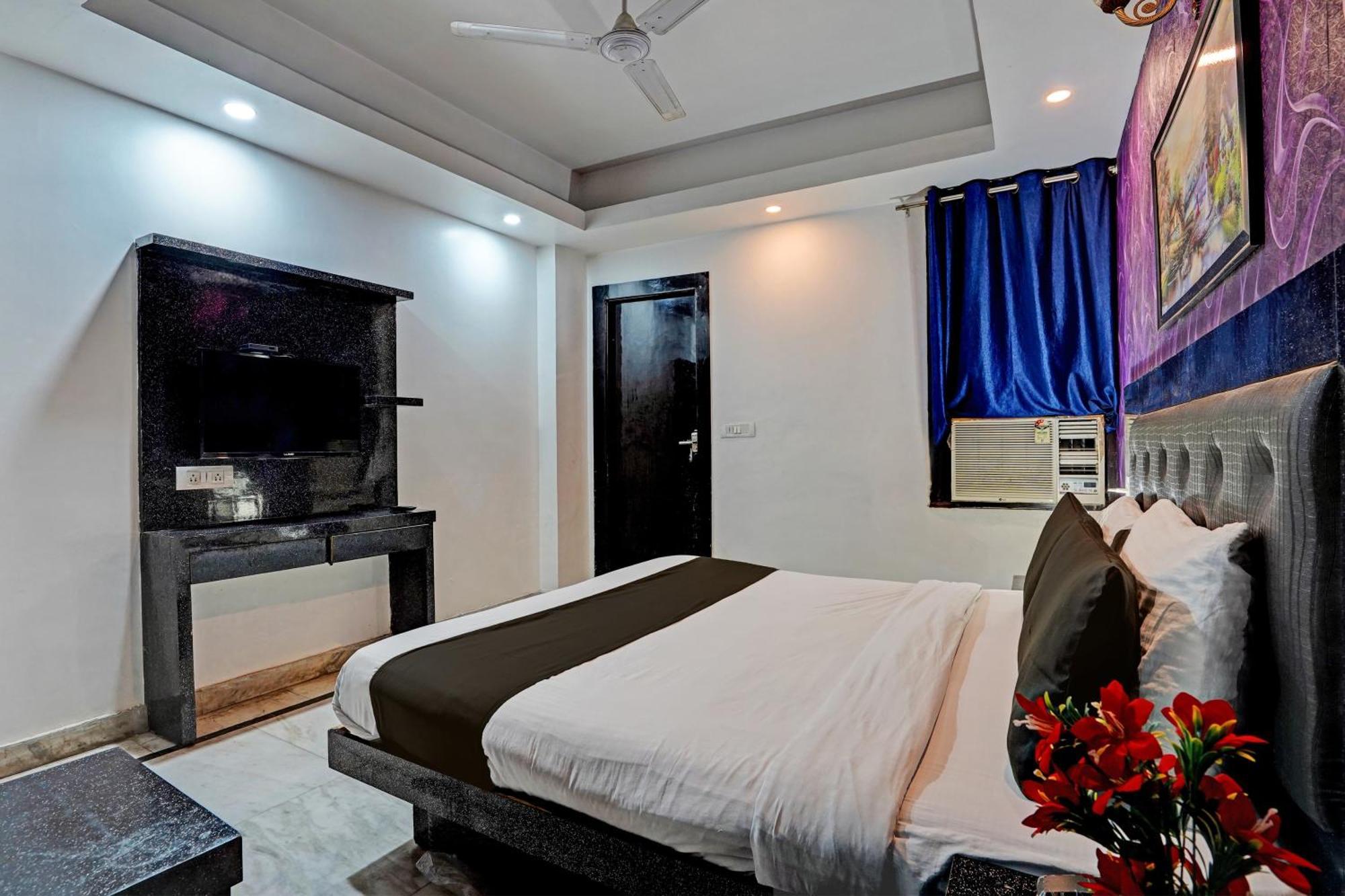 فندق Collection O Noida Saffron المظهر الخارجي الصورة